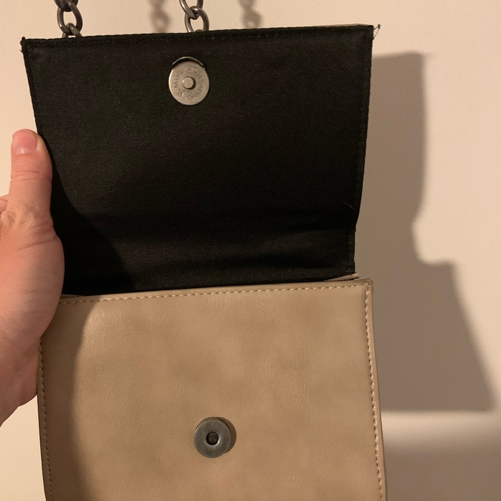 Satchel - Picture 3 of 3